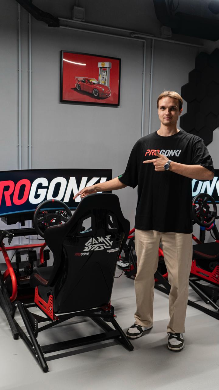 Николай - тренер по кольцевым гонкам